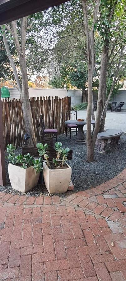 Aandrus Guesthouse Bloemfontein Exterior photo